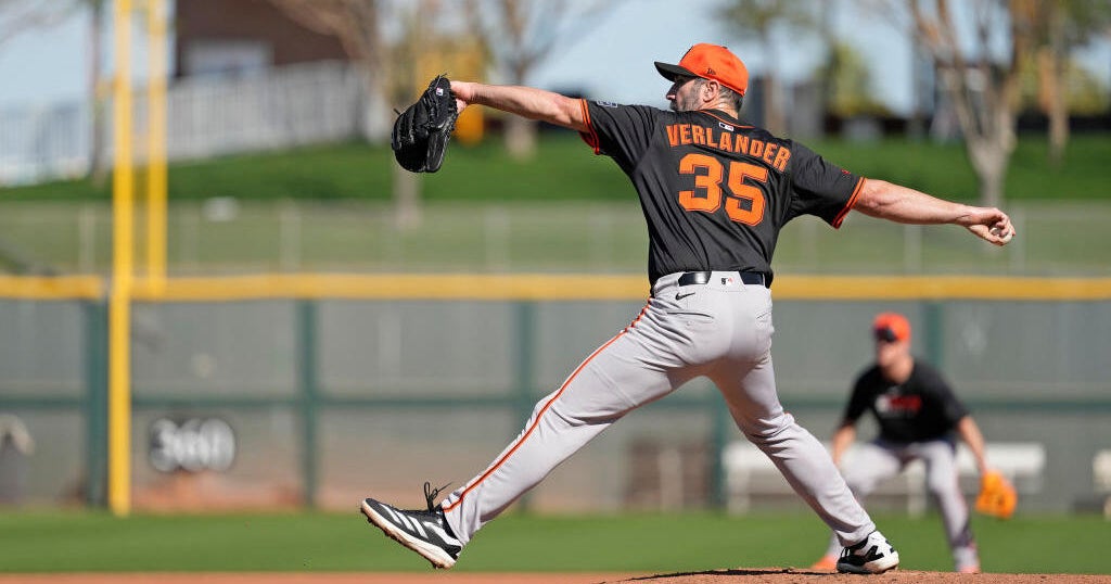 At 42, Justin Verlander pitches 2 innings in spring debut for Giants - CBS  San Francisco