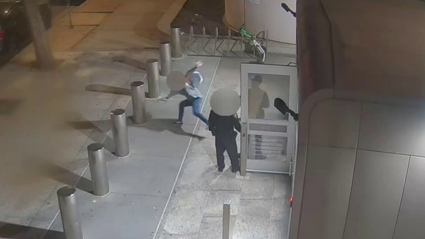 sac-deputy-pushes-woman.png 