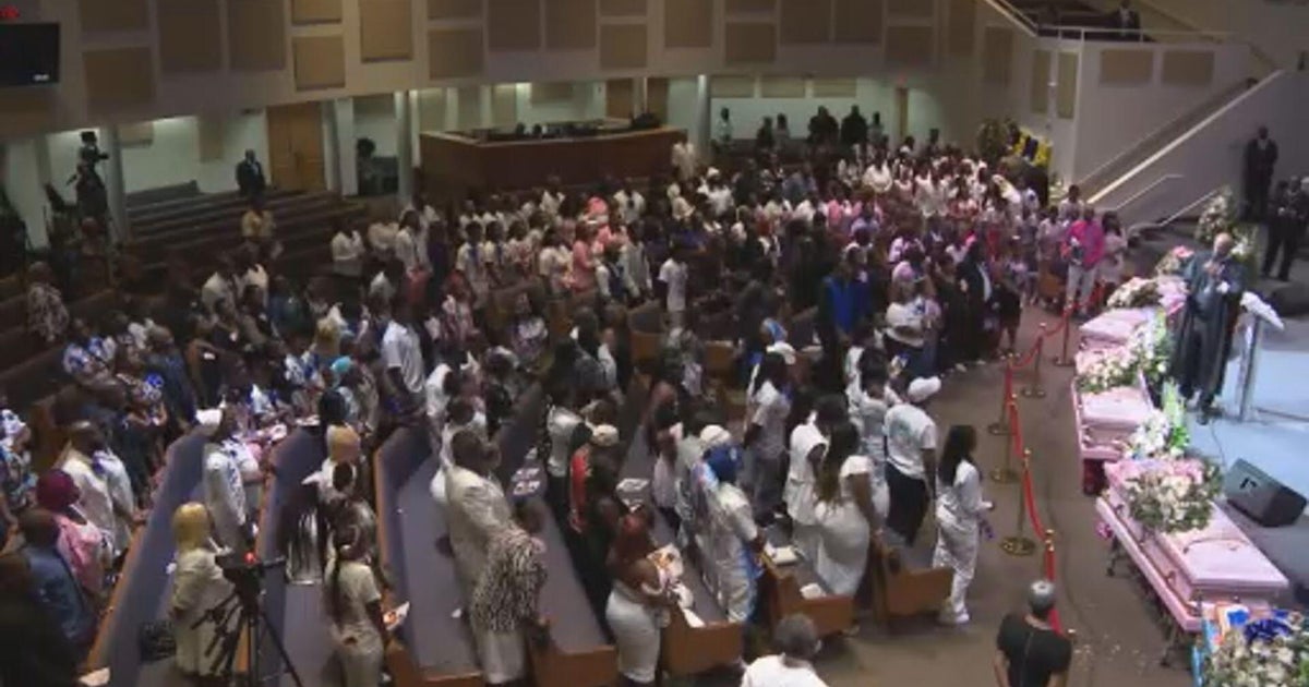 Funeral held for grandmother, 4 grandchildren killed in Miami Gardens crash Funeral held for grandmother, 4 grandchildren killed in Miami Gardens crash