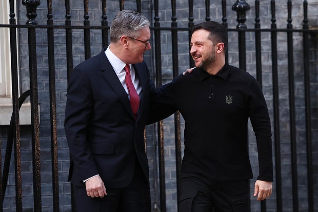Britain's Prime Minister Keir Starmer welcomes Ukrainian President Volodymyr Zelenskyy to 10 Downing Street on March 1, 2025, in London.