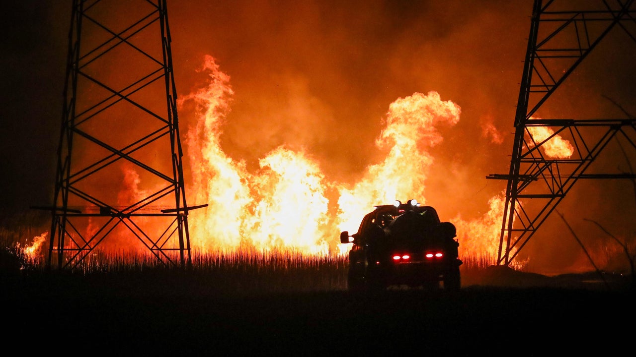 Brush Fire news - Today’s latest updates - CBS Chicago