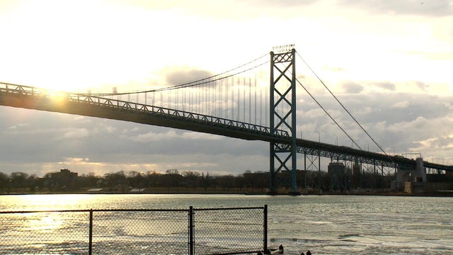 ambassador-bridge.jpg 