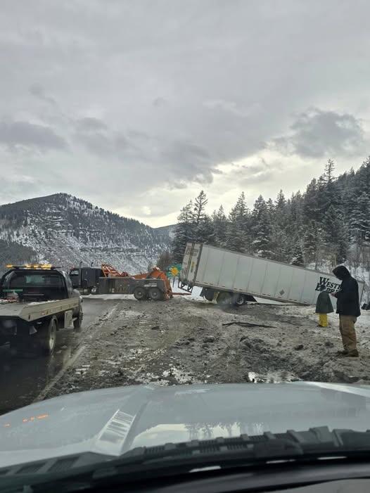 i-70-semi-recovery-1-eagle-county-pio-on-fb-1.jpg 