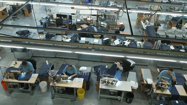 prison-blue-workers.jpg