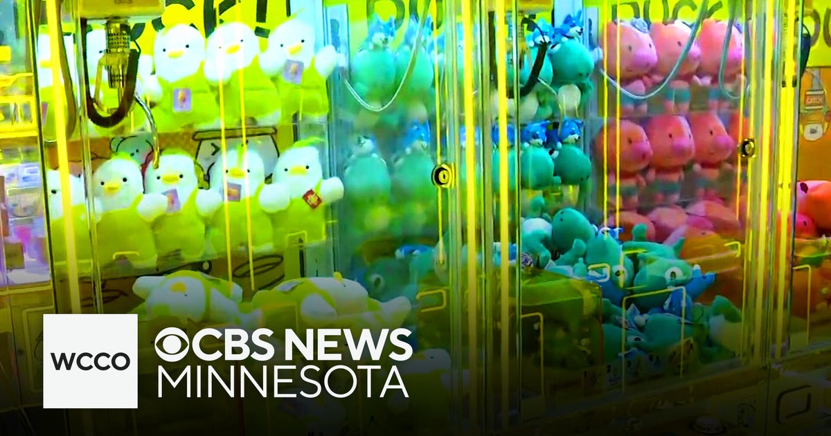 Japanese-style claw machine arcade arrives in Minnesota - CBS Minnesota
