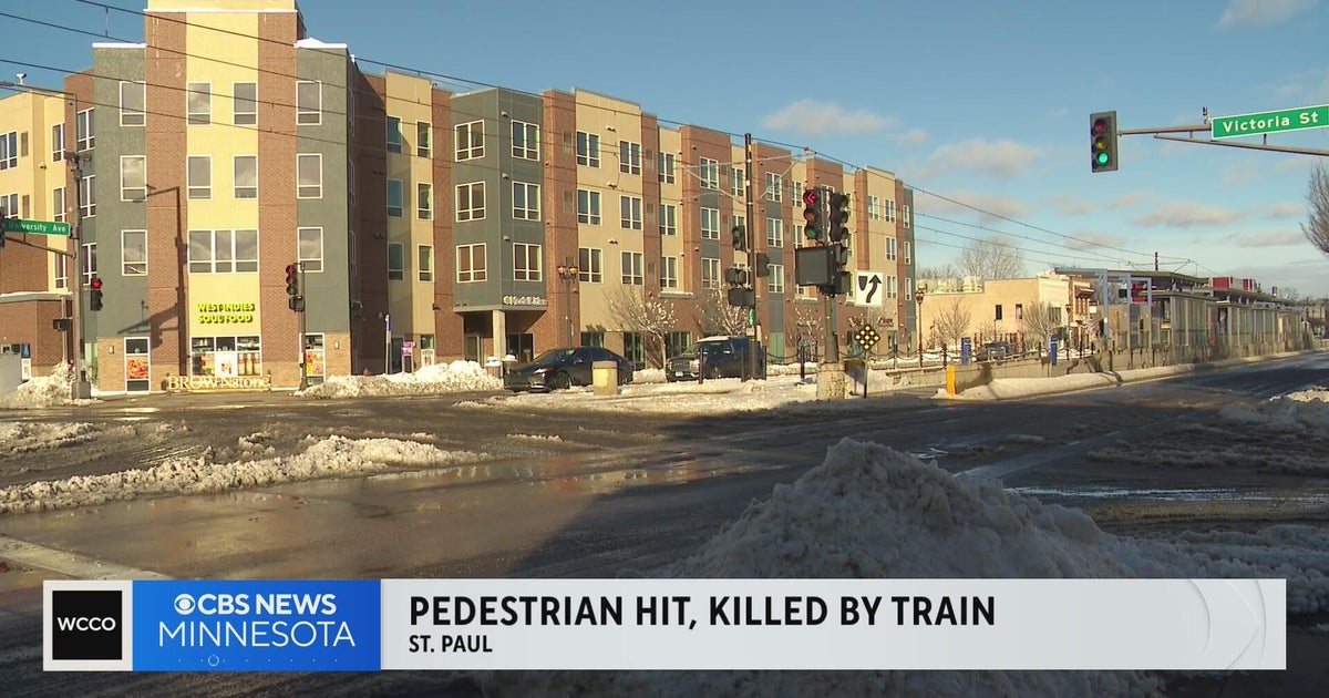 Light rail train fatally strikes pedestrian in St. Paul - CBS Minnesota