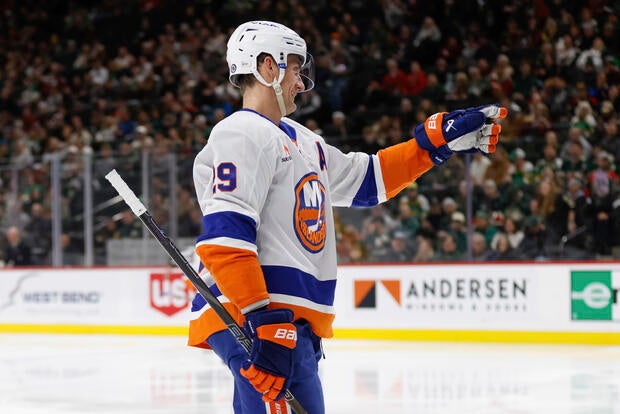 Islanders Wild Hockey 