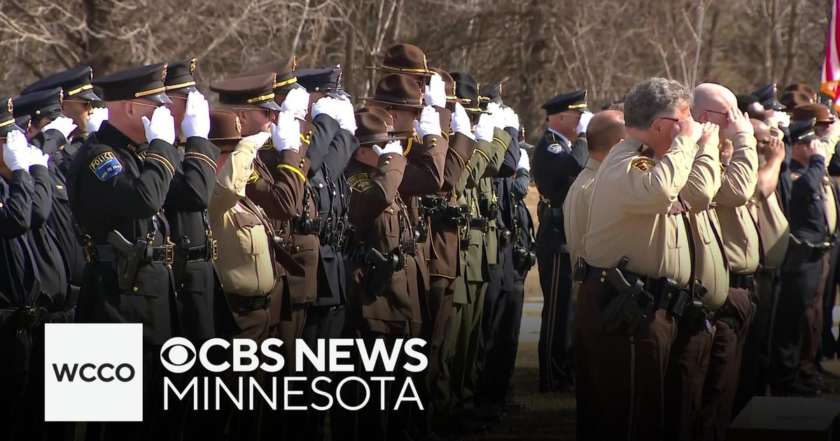 Community honors life of St. Paul police officer Felicia Reilly - CBS ...