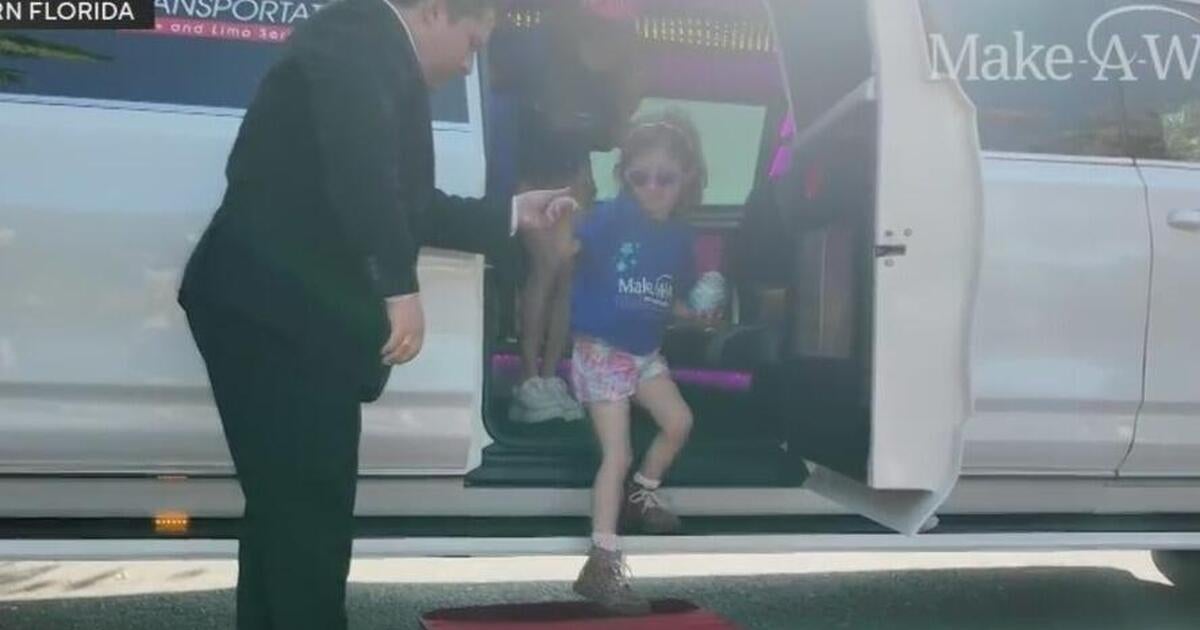 Wish granted for girl at Zoo Miami - CBS Miami