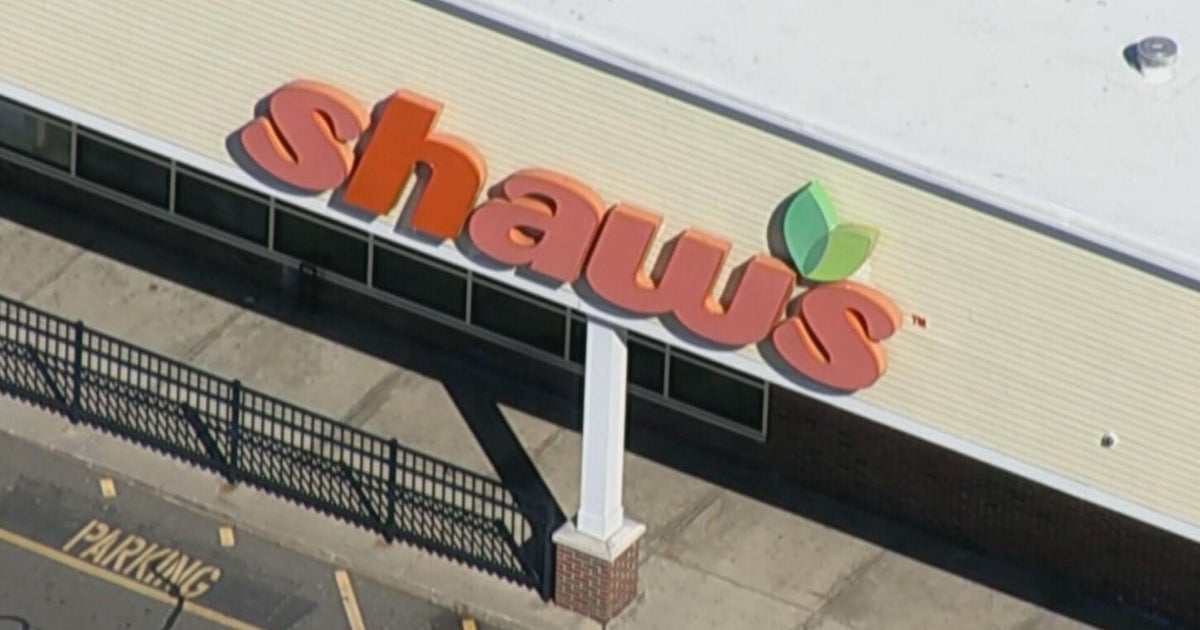 Shaw’s Supermarket is closing 2 stores in Massachusetts and New Hampshire Shaw’s Supermarket is closing 2 stores in Massachusetts and New Hampshire