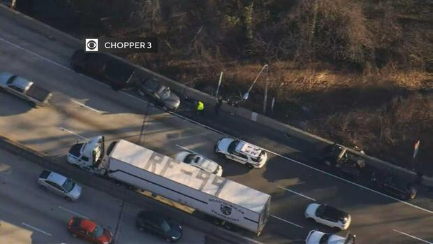 i76-crash-tractor-trailer-philadelphia.jpg 