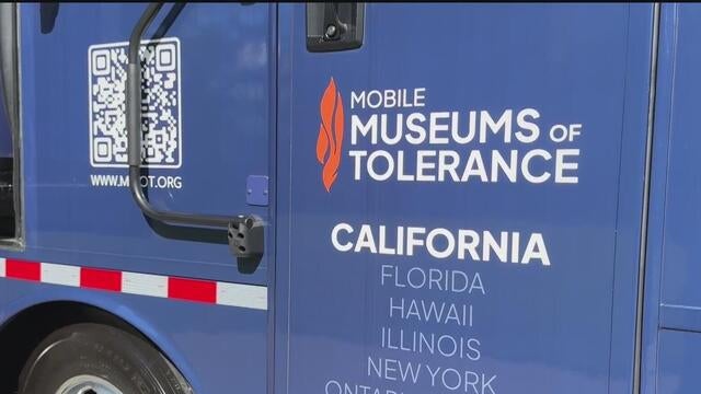 mobile-museum-of-tolerance.jpg 