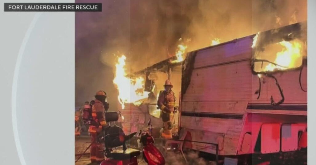 Mobile home bursts into flames in Fort Lauderdale CBS Miami