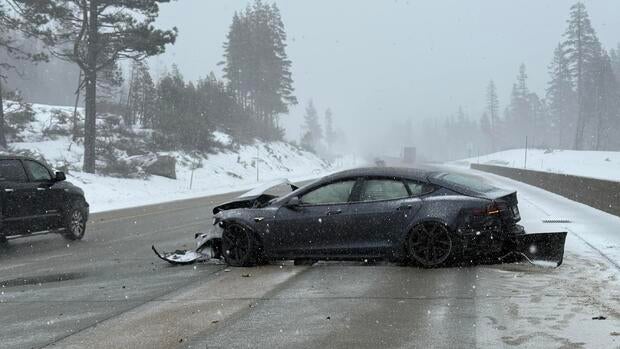 i80-tesla-crash-chp-turckee.jpg 