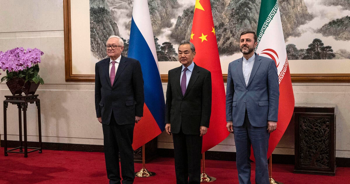 Russia, China seek end to U.S. sanctions on Iran, resumption of nuclear talks