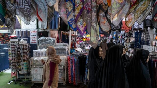 Iran, And Daily Life In The Historical City Of Isfahan 