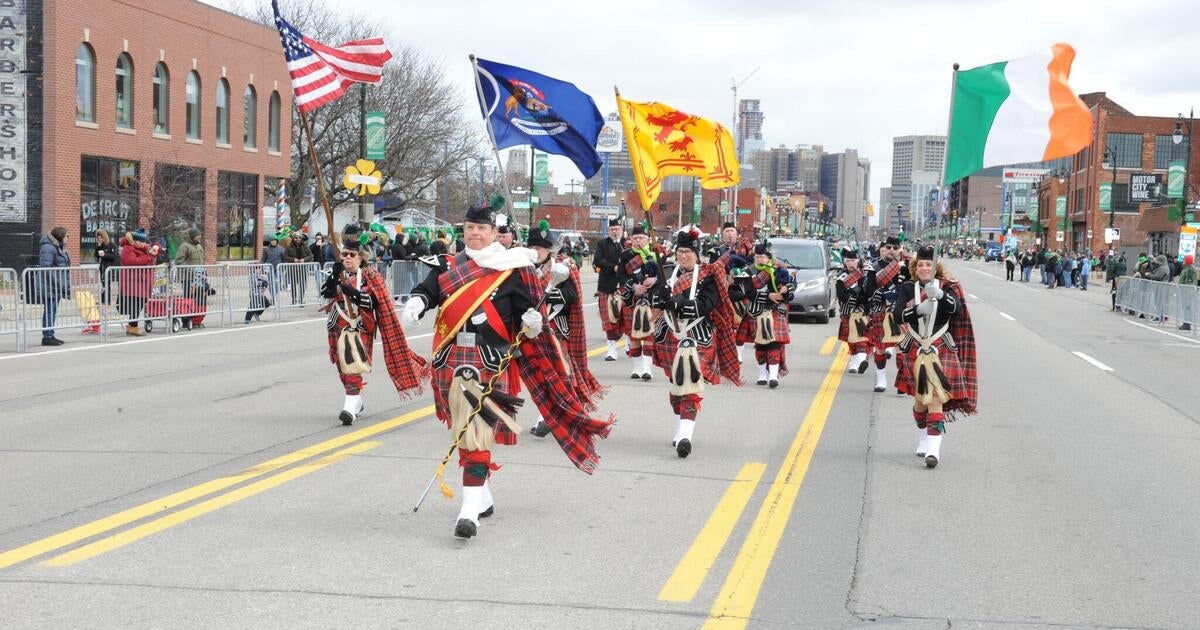 st paddys day parade boston hours