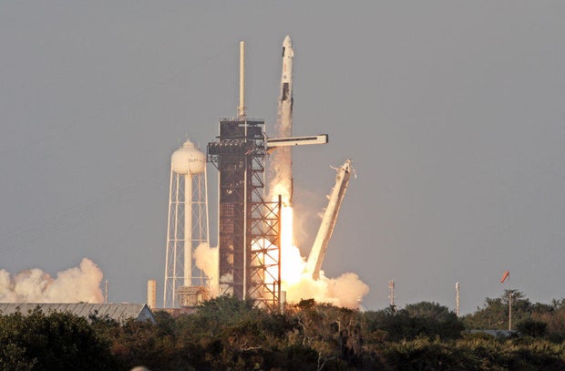 NASA, SpaceX launch Starliner astronauts' replacement crew