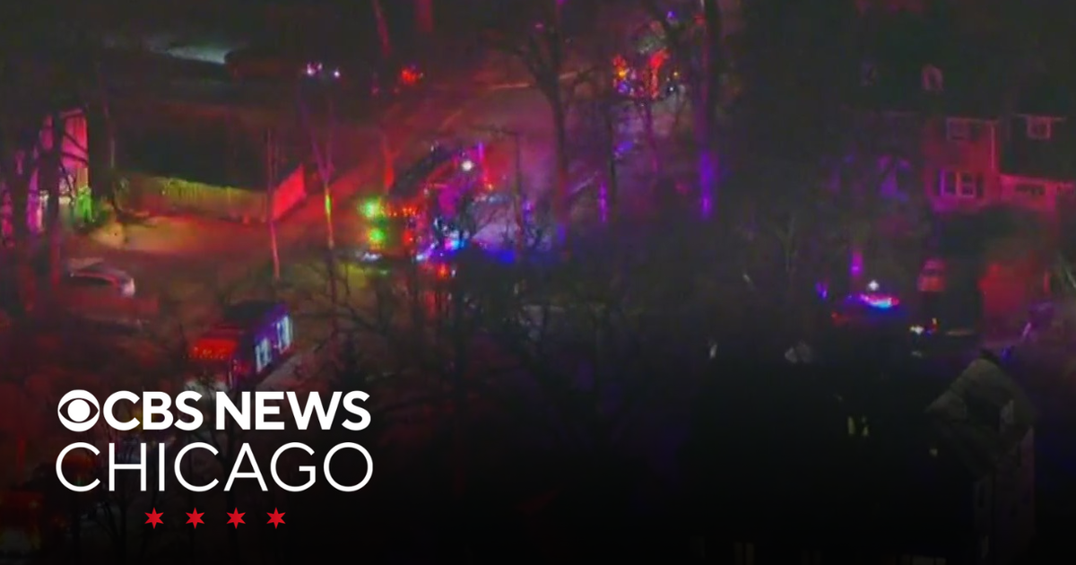 No injuries reported after house fire in Winnetka - CBS Chicago