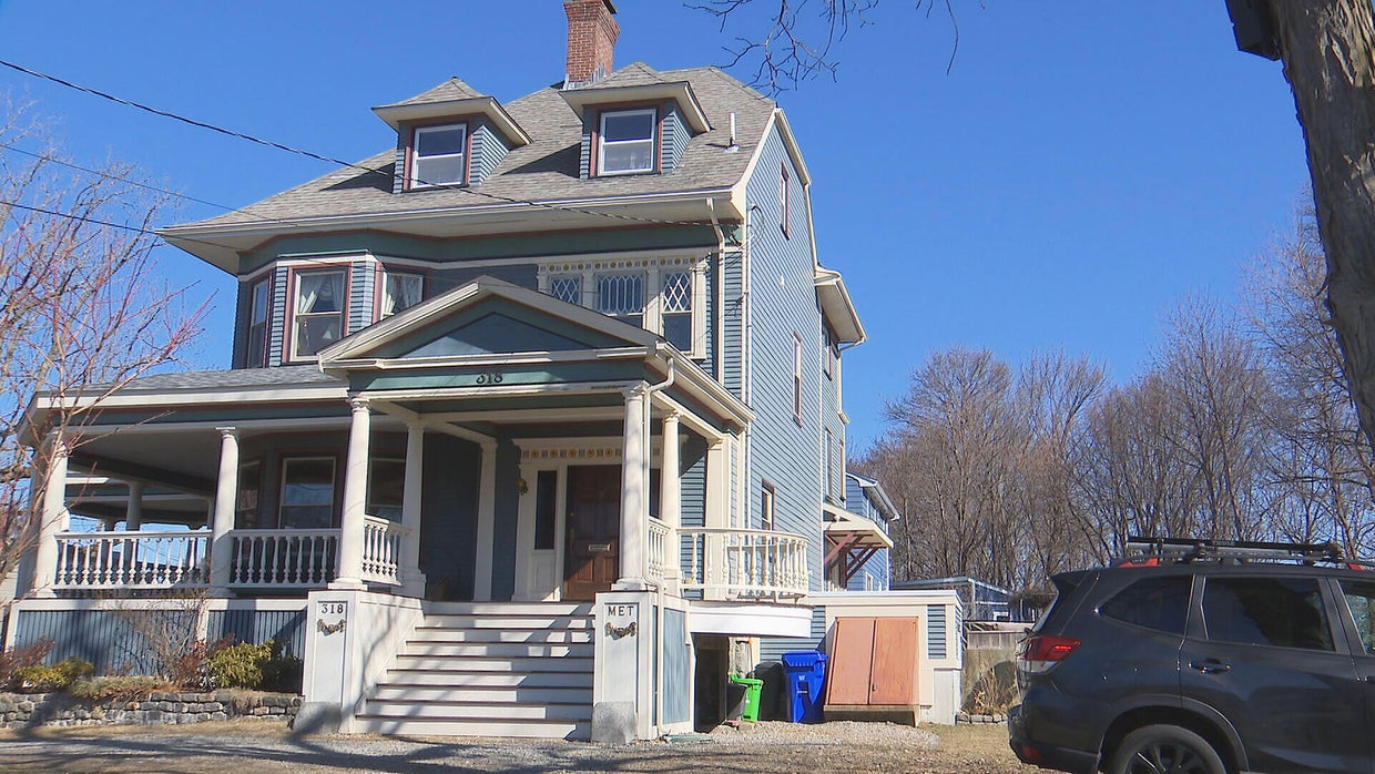 house1.jpg 