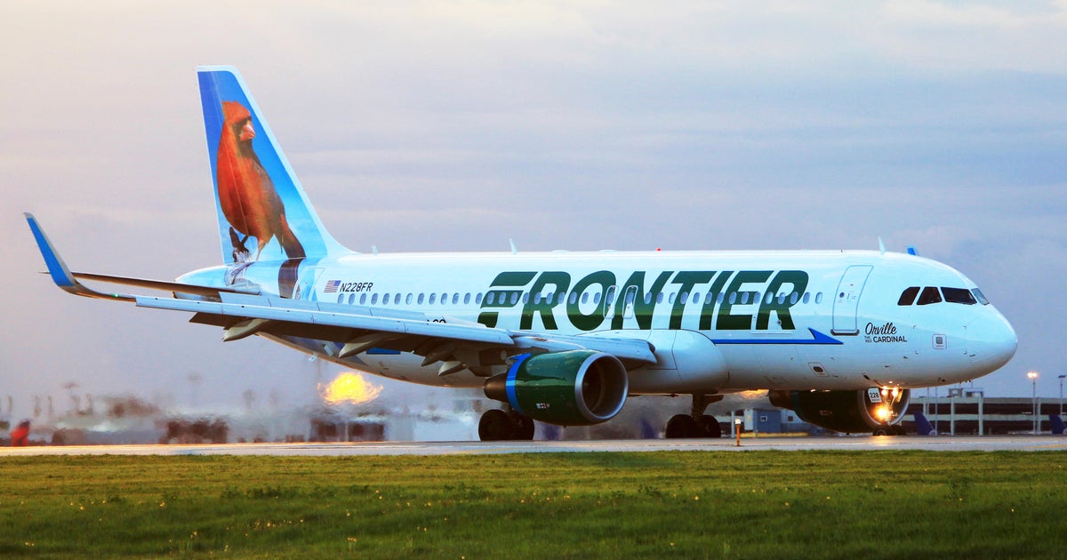 Frontier offers free checked bag promotion to entice angry Southwest customers