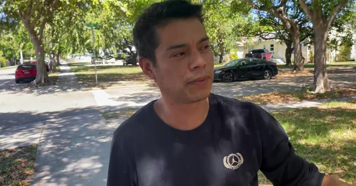 Man describes finding child wandering alone in Hollywood Man describes finding child wandering alone in Hollywood