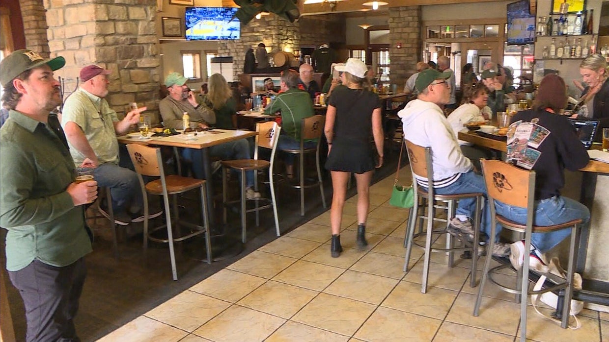 sports-bar-1.jpg 
