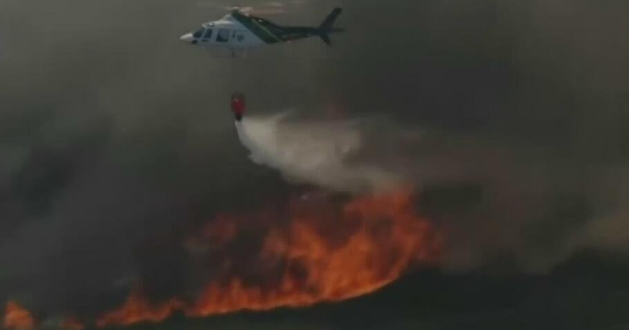 Firefighters working around the clock to contain sprawling Miami-Dade brush fire Firefighters working around the clock to contain sprawling Miami-Dade brush fire