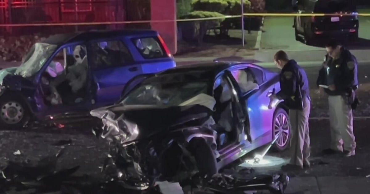 Chase ends in deadly crash in Pittsburg, CHP says - CBS San Francisco