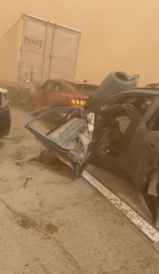 texas-dust-storm-pileup-1-still-from-fd-vid.png 