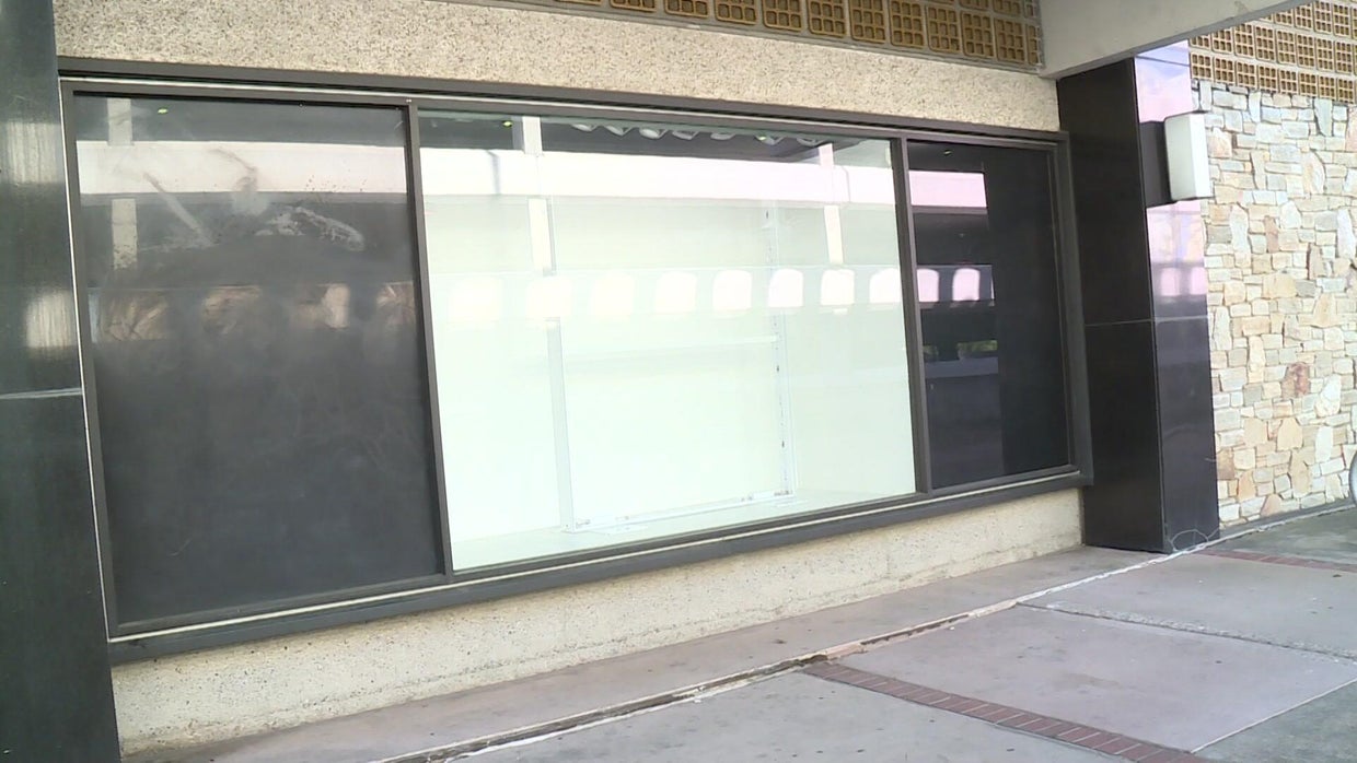 sho-macys-closed-vo-5.jpg 