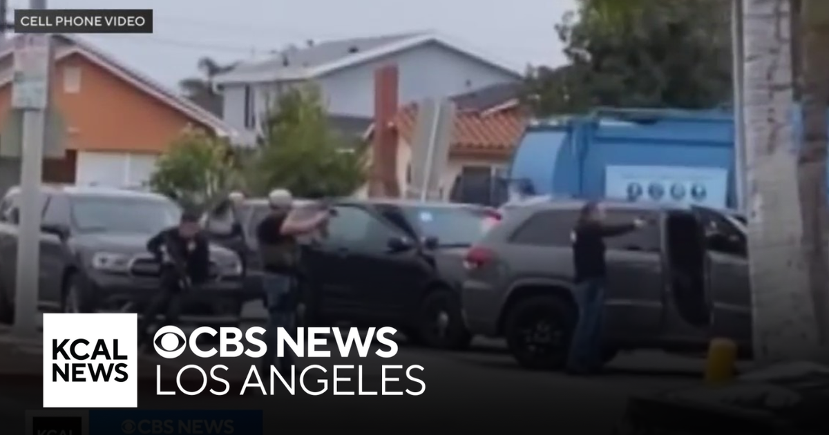 Armed robbery suspect shot and killed by police in Walnut Park - CBS ...
