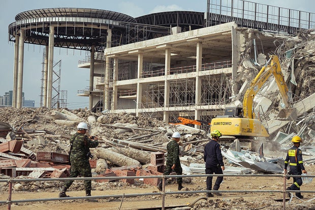 Bangkok Grinds To A Halt In Quake's Wake