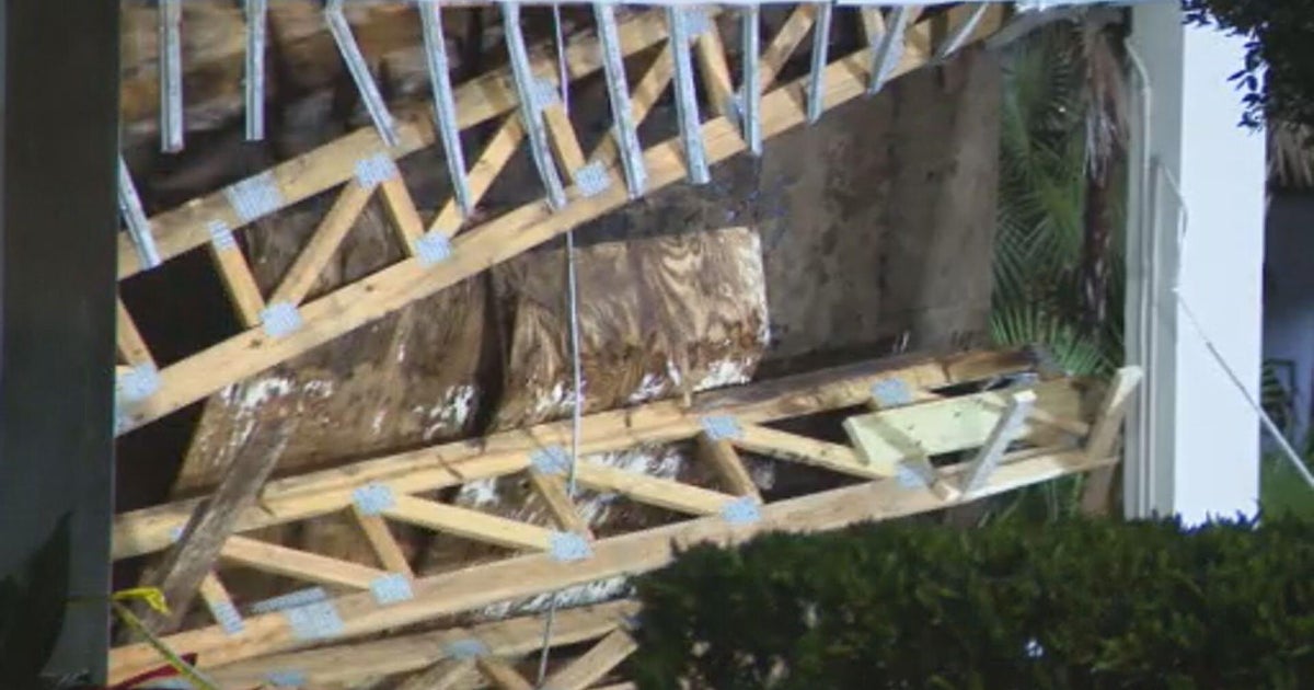 University of Miami dorm patio ceiling collapses due to rain as Miami-Dade streets flood across county University of Miami dorm patio ceiling collapses due to rain as Miami-Dade streets flood across county