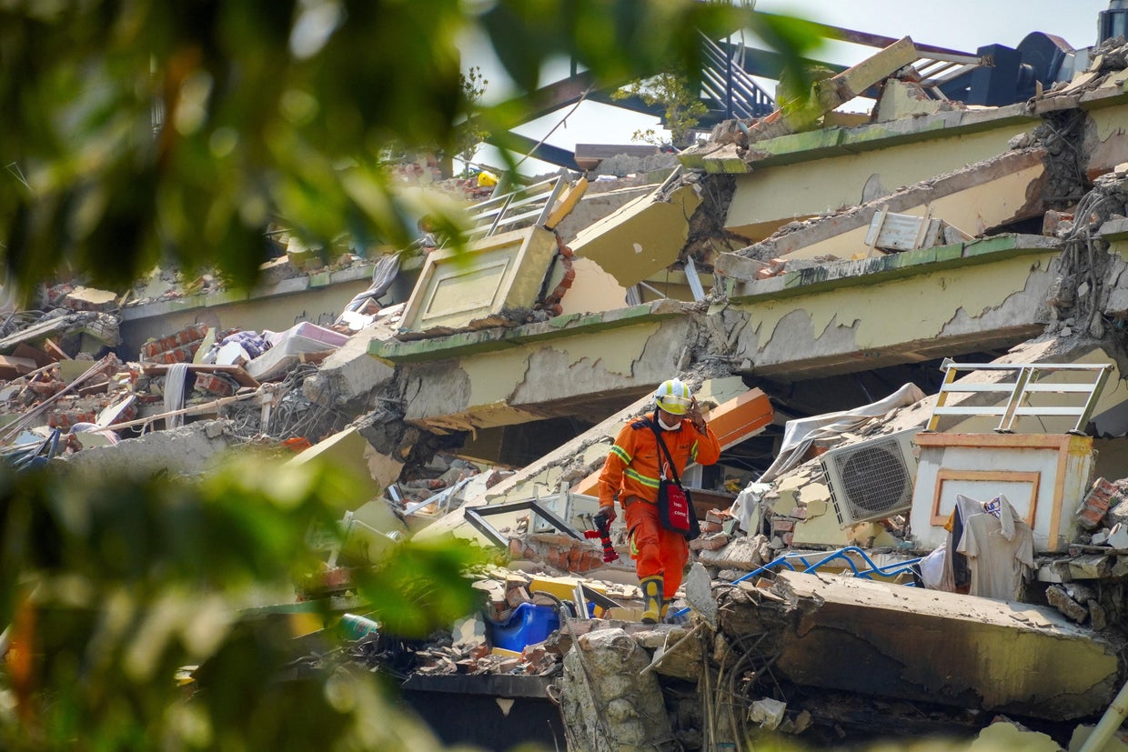 The death number of the Myanmar earthquake exceeds 2,000 as the devastation focuses slowly 1 After a strong earthquake, in Mandalay