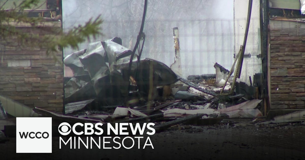 Questions remain after Brooklyn Park plane crash, and more headlines - CBS Minnesota
