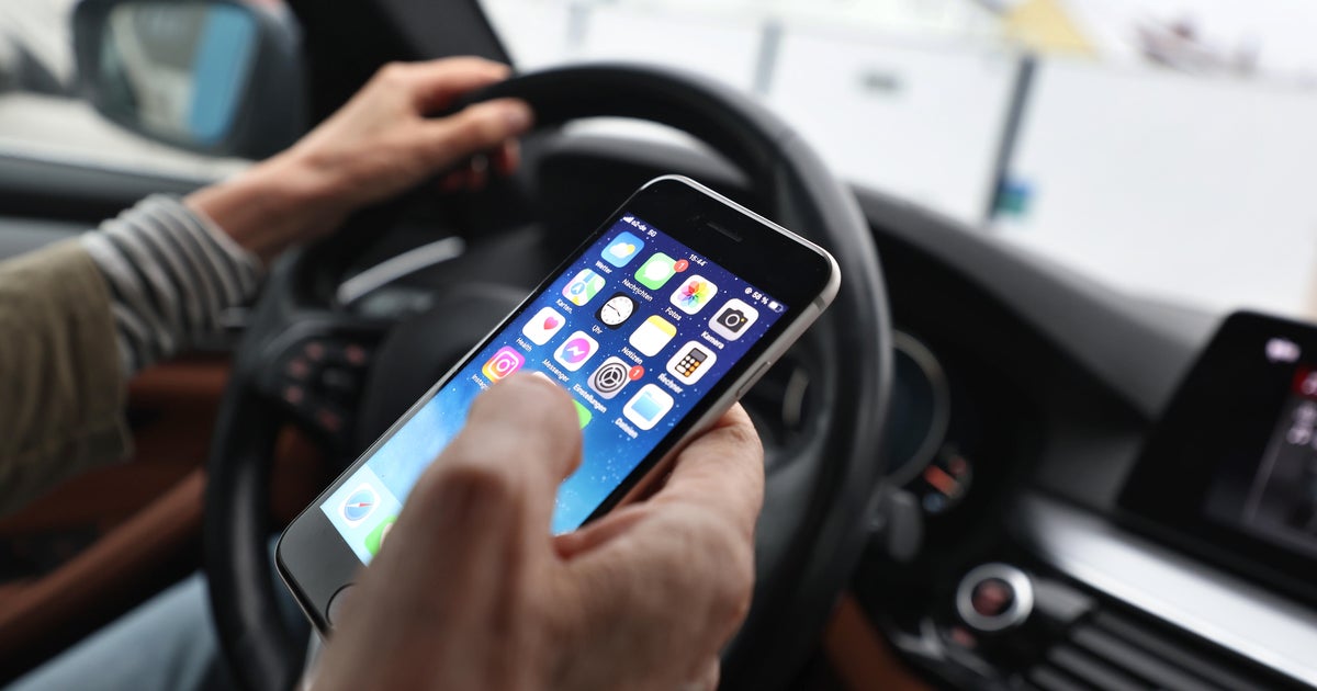 Bill that would ban cell phone use while driving in Florida headed to Senate Bill that would ban cell phone use while driving in Florida headed to Senate