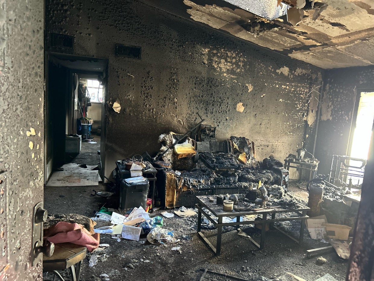 Denver firefighters rush to burning multi-family building - CBS Colorado