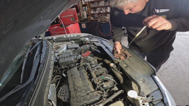 oil change, car mechanic, auto shop 