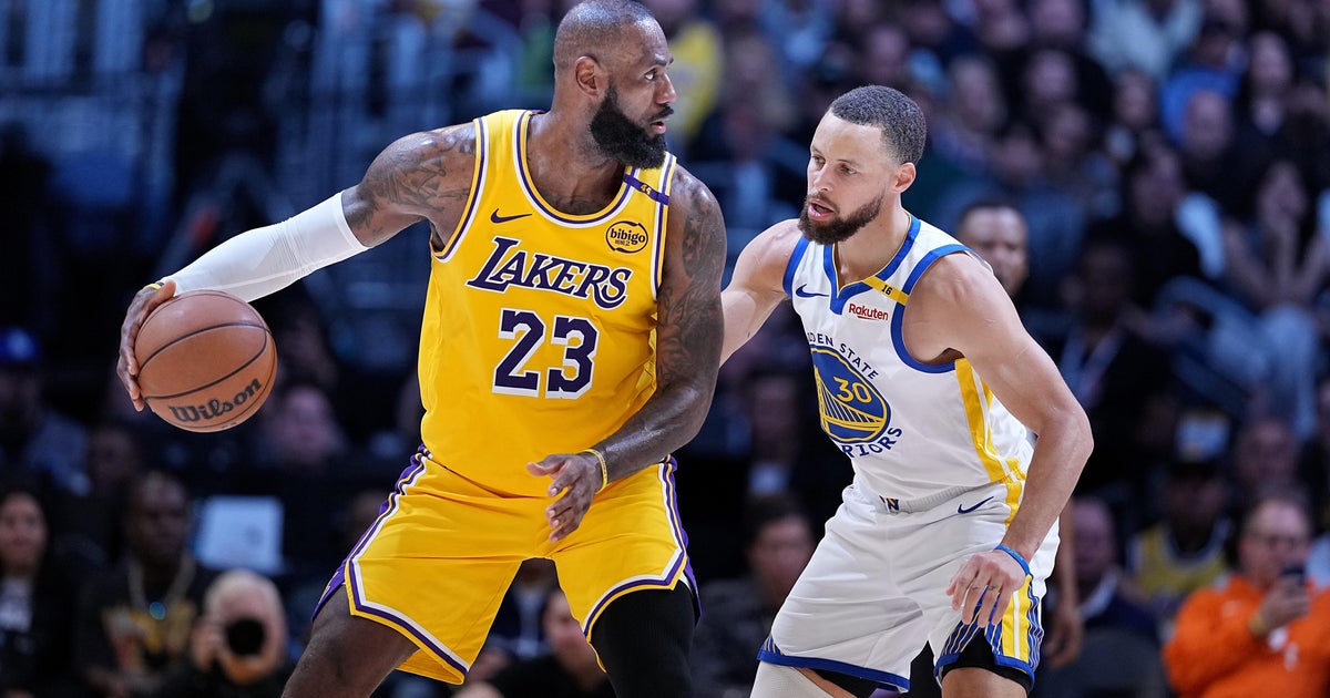 Curry scores 37 points and Warriors beat Lakers 123-116 in a potential first-round playoff preview