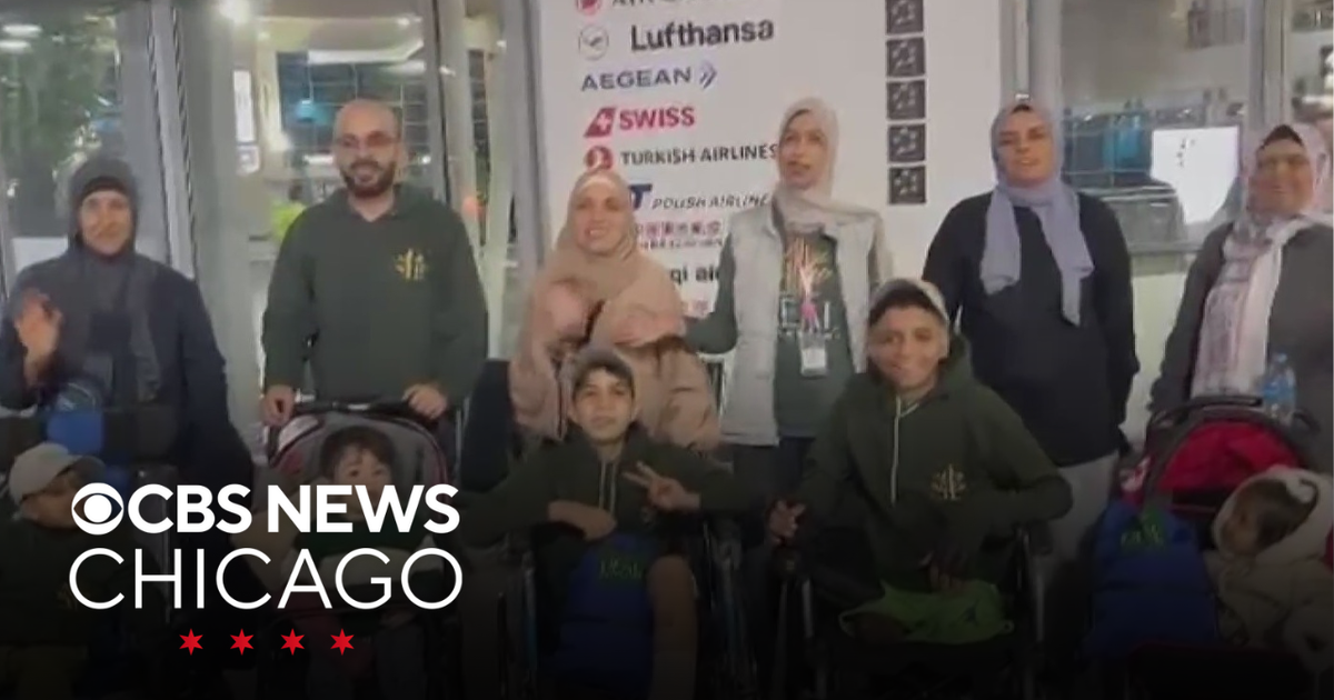4 children from Gaza arrive in Chicago for medical treatment - CBS Chicago