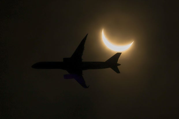 Total Solar Eclipse Stretches Across North America From Mexico To Canada 