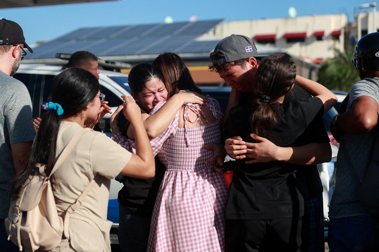 Night club's roof collapses in Santo Domingo
