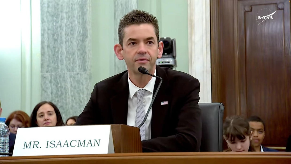 040925-isaacman-hearing.jpg 
