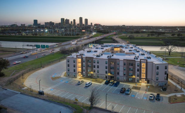 1apts.jpg 