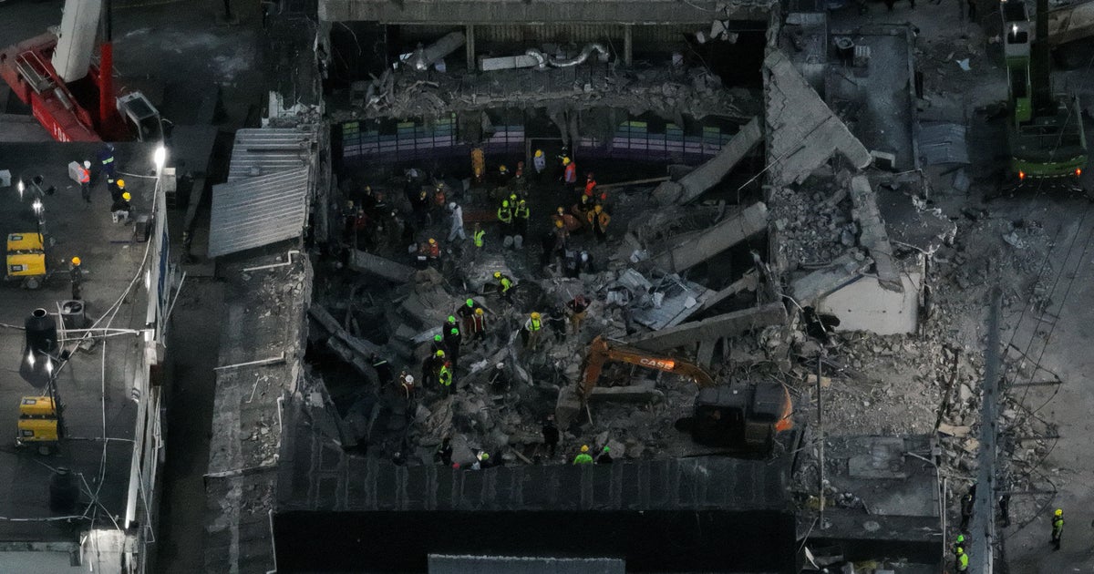 South Florida’s Dominican community gathers in prayer for victims of nightclub roof collapse South Florida’s Dominican community gathers in prayer for victims of nightclub roof collapse