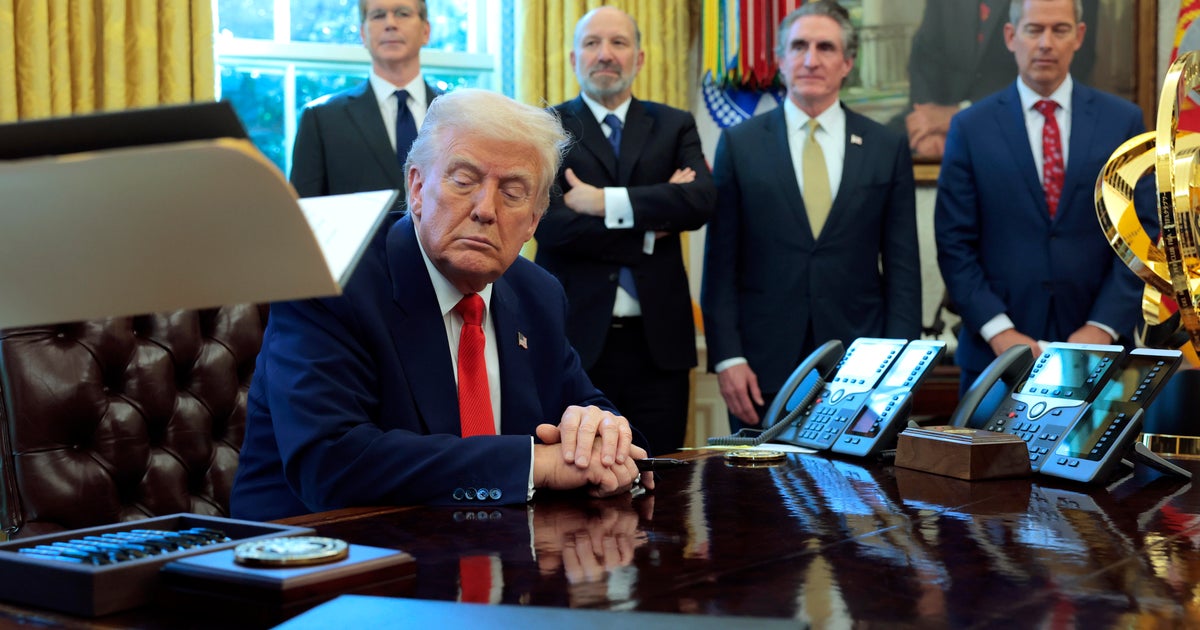 Trump suggests using law firms that pledged pro bono services to help U.S. in tariff talks Trump suggests using law firms that pledged pro bono services to help U.S. in tariff talks