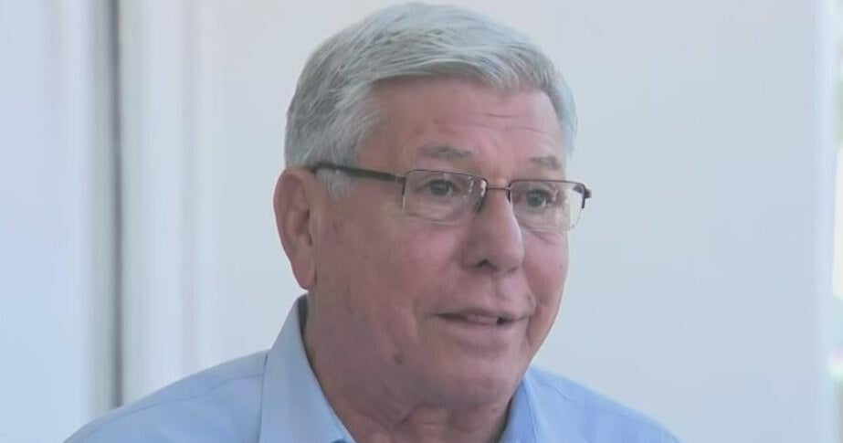 Manolo Reyes, Miami city commissioner, dies at age 80 after years of public service Manolo Reyes, Miami city commissioner, dies at age 80 after years of public service