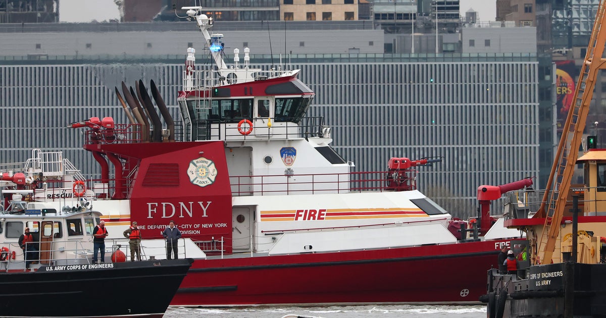 Victims of Hudson River helicopter crash identified as family visiting from Spain and pilot Victims of Hudson River helicopter crash identified as family visiting from Spain and pilot