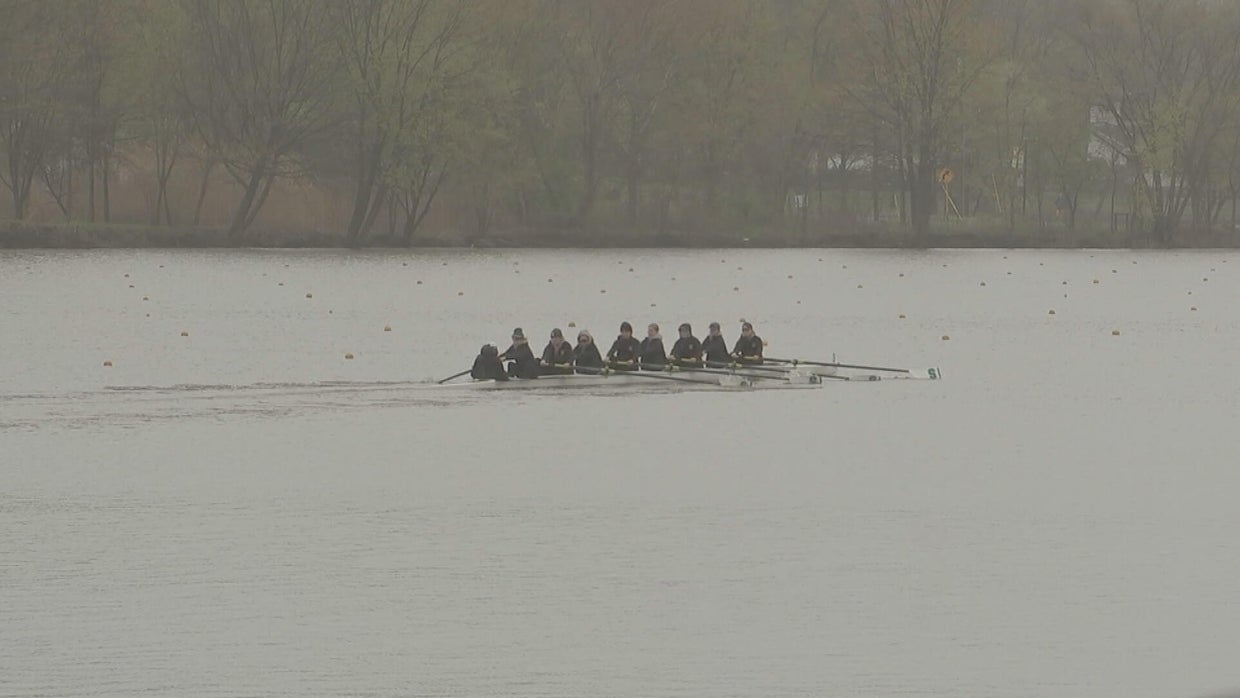 Rowers brave rainy conditions in 26th annual Knecht Cup Regatta 
